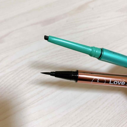 「密着アイライナー」クリームペンシル/デジャヴュ/ペンシルアイライナーを使ったクチコミ(2枚目)