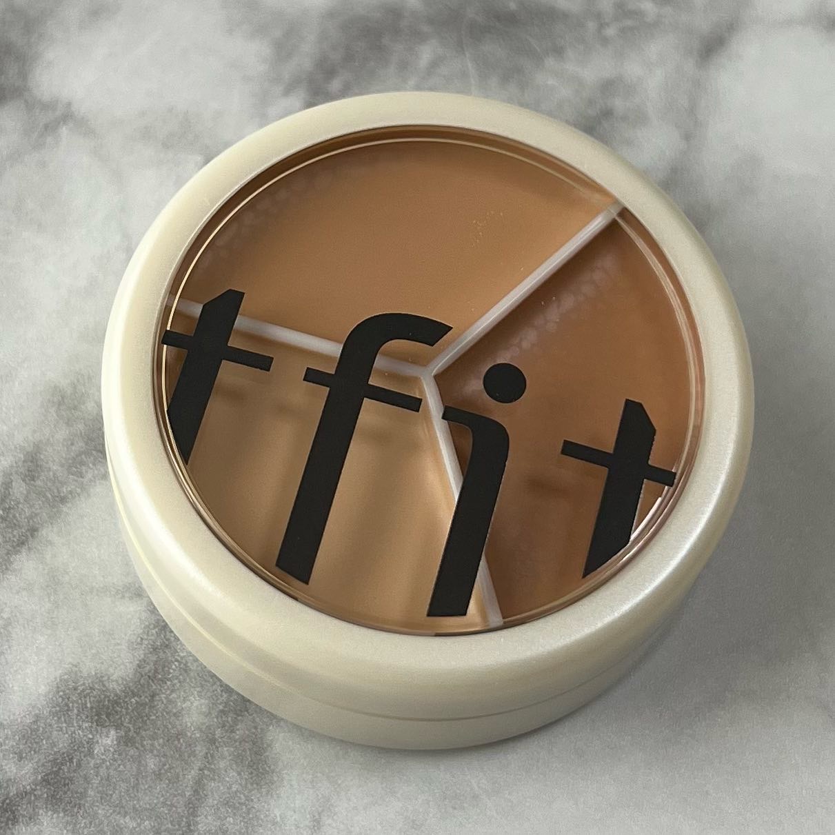 カバーアッププロコンシーラー/TFIT/パレットコンシーラーを使ったクチコミ（3枚目）