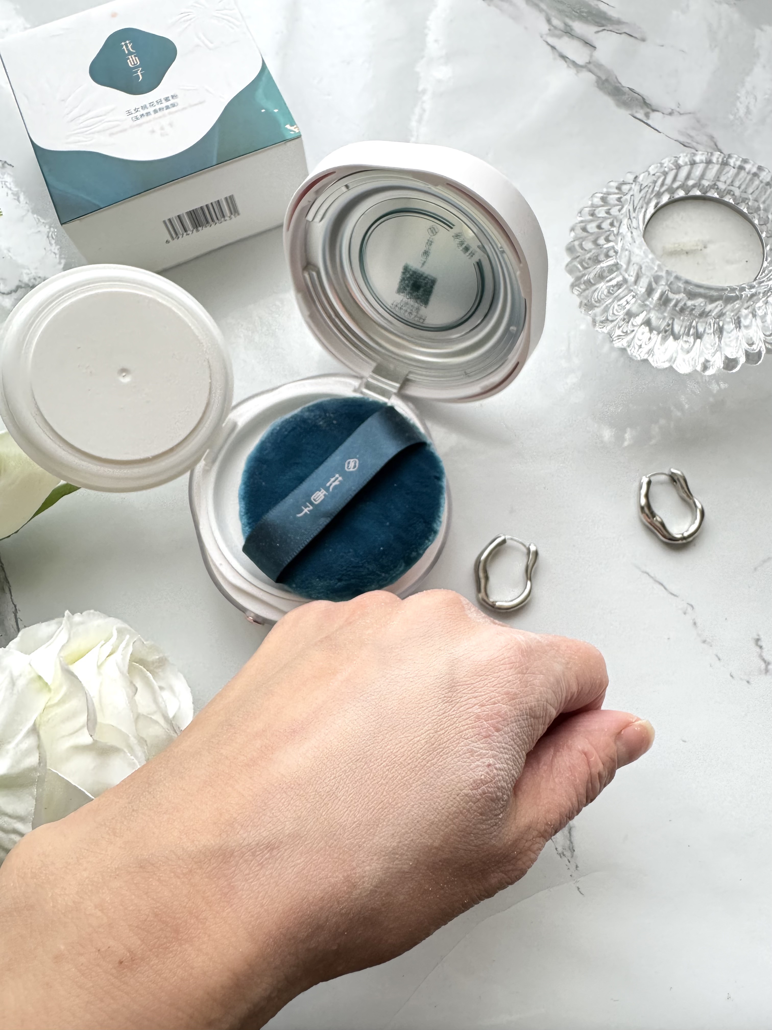 玉養桃花 ルースパウダー/花西子/ルースパウダーを使ったクチコミ（3枚目）