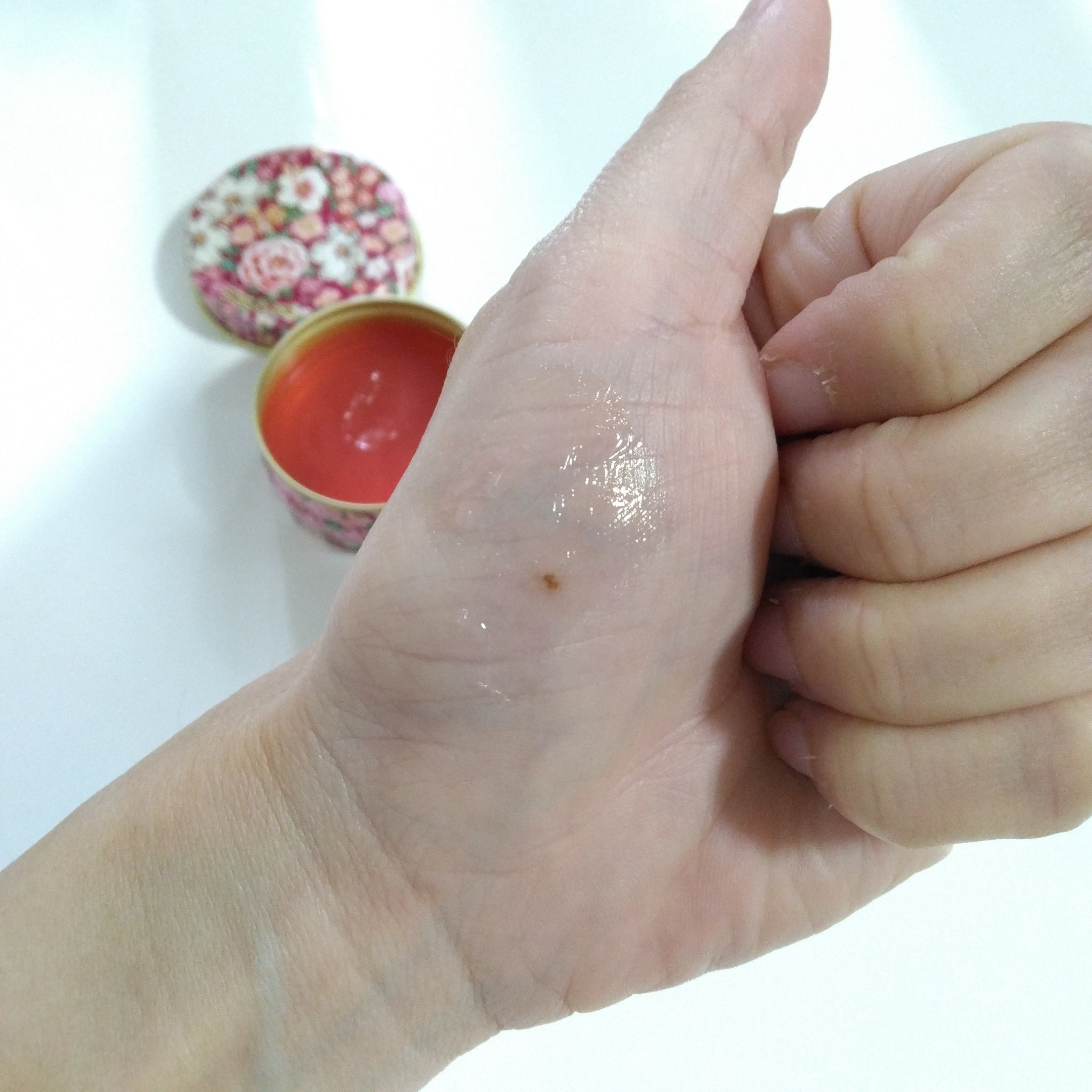 リップ トリートメント バーム L/PAUL & JOE BEAUTE/リップバームを使ったクチコミ（3枚目）