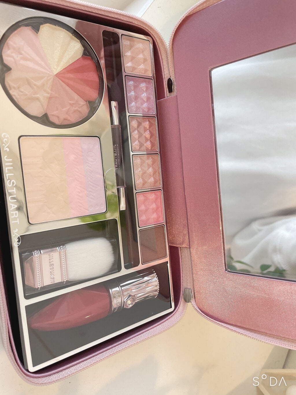 ダズリングワンダーランド コレクション/JILL STUART/メイクアップキットを使ったクチコミ(3枚目)