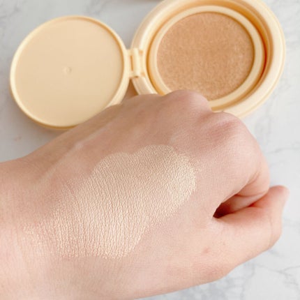 SKINFOOD ロイヤルハニー プロポリス エッセンス クッションのクチコミ「はちみつ含有で
高い保湿力と潤いの持続がすごいです👏
ほんのり香るはちみつの甘い香りにも
メ.....」(3枚目)