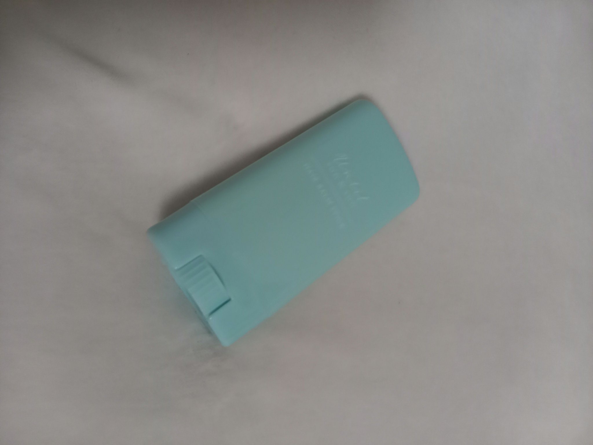 セリア HAIR BALM STICK ヘアバームスティック しっかりキープタイプのクチコミ「ユキです❄携帯用に便利なアホ毛直しを紹介します😊

セリアHAIR BALM STICK ヘア.....」（2枚目）