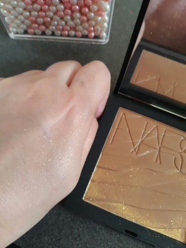 パラダイスファウンド ブロンズパウダー/NARS/パウダーチークを使ったクチコミ（3枚目）