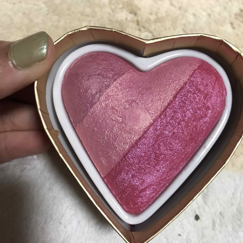 ブラッシング ハート/MAKEUP REVOLUTION/パウダーチークを使ったクチコミ(2枚目)