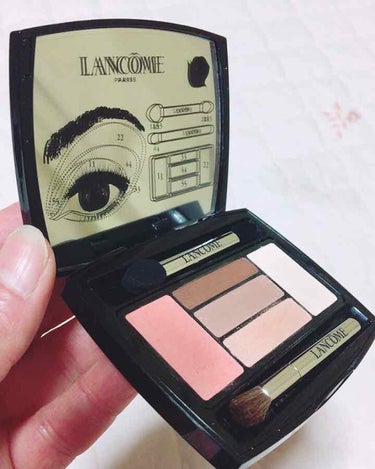 LANCOME イプノ パレット（旧）のクチコミ「ランコム アイシャドウ
イプノ パレット
DO12 パリメルヴェイユ

こちらは中にアイメイク.....」（1枚目）