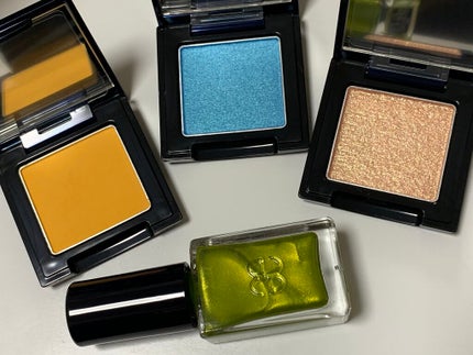 ラズル アイカラー/エレガンス ラズル /単色アイシャドウを使ったクチコミ(1枚目)