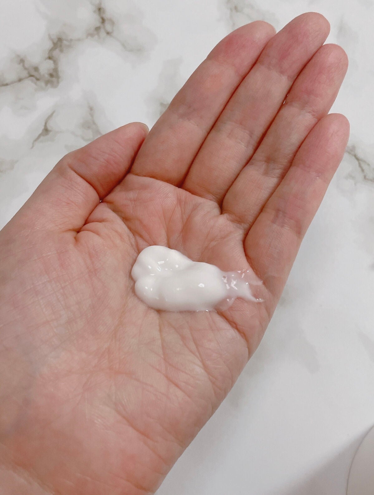 ディープリーエンリッチド ボディローション フローラルラベンダーの香り/ヴァセリン/ボディローションを使ったクチコミ(2枚目)