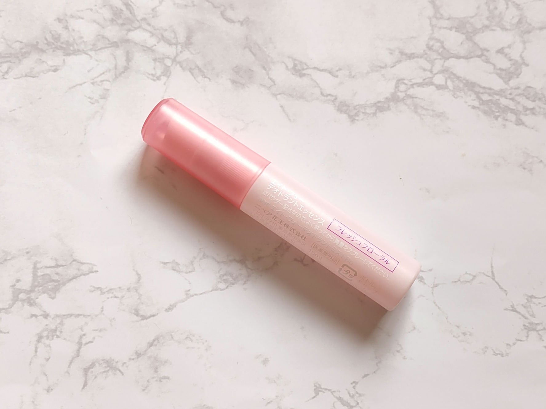 デオドラントエッセンス フレッシュフローラル/８ｘ４/デオドラント・制汗剤を使ったクチコミ（2枚目）