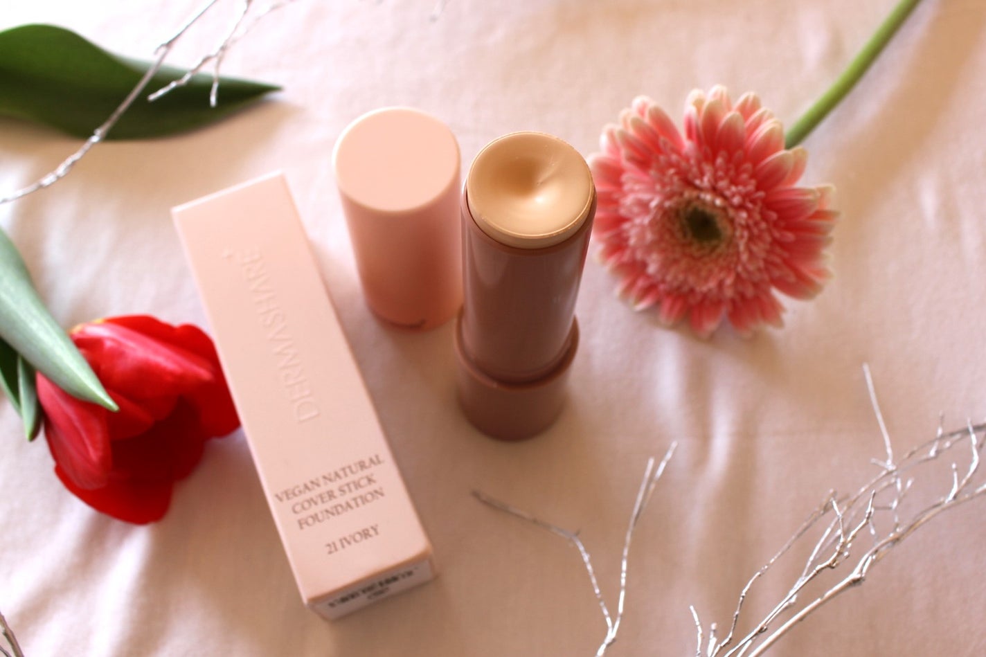 ヴィーガンナチュラルカバースティックファンデーション/DERMASHARE/その他ファンデーションを使ったクチコミ(2枚目)