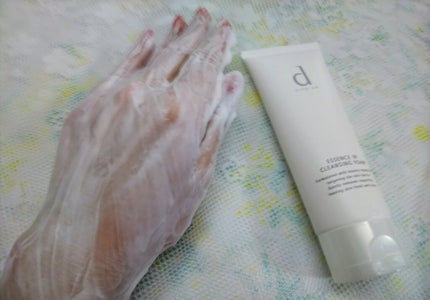 エッセンスイン クレンジングフォーム/d プログラム/洗顔フォームを使ったクチコミ(4枚目)