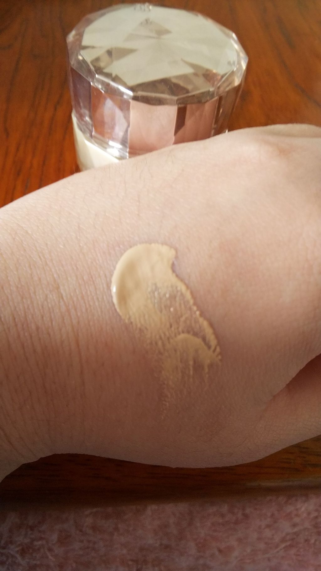 ル・フォンドゥタン オークル10/クレ・ド・ポー ボーテ/クリーム・エマルジョンファンデーションを使ったクチコミ（2枚目）