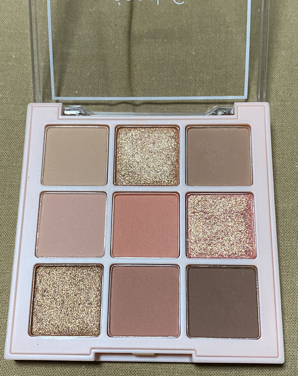 ソフト ムード アイシャドウ パレット/Peach C/アイシャドウパレットを使ったクチコミ（2枚目）