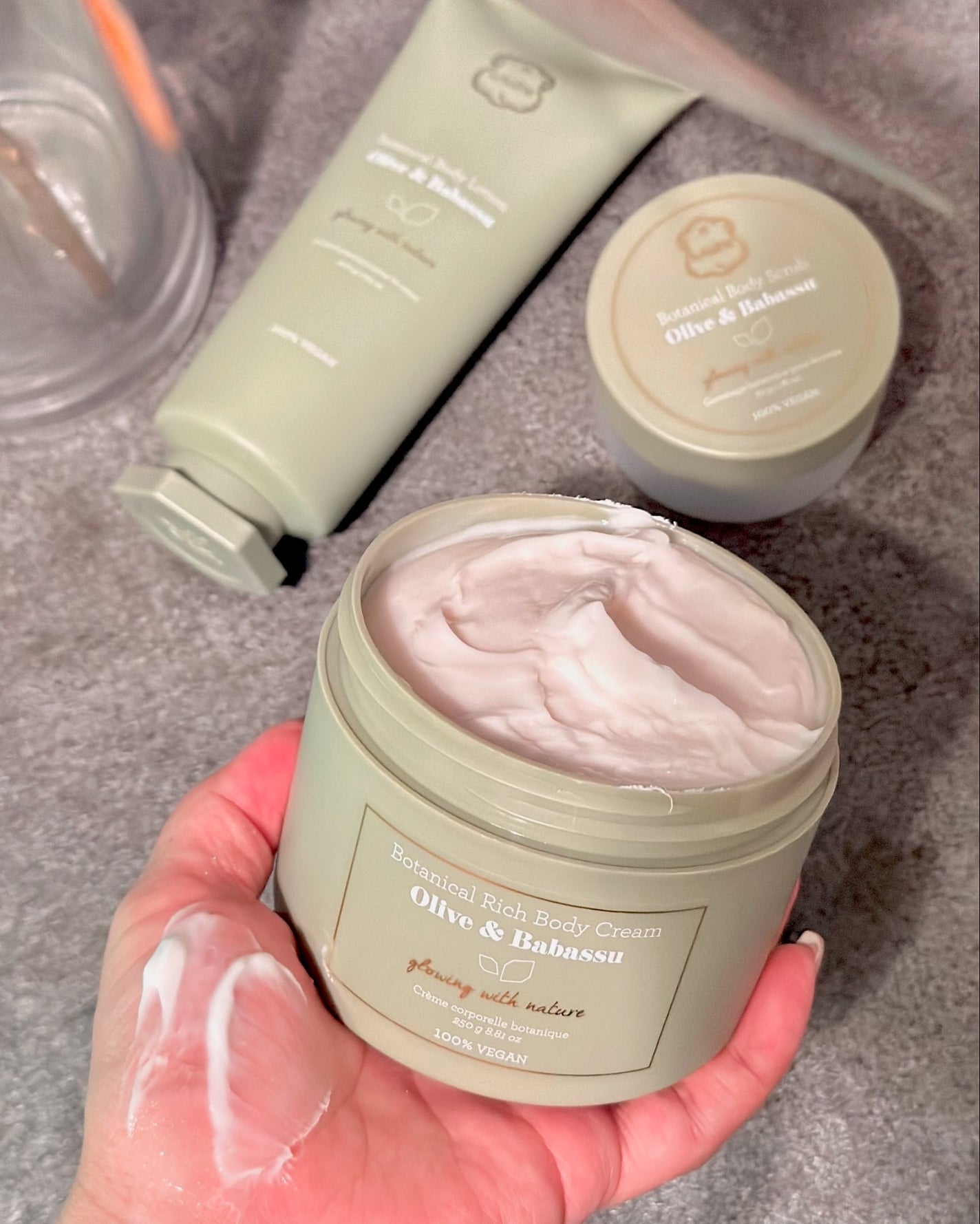 オリーブ&ババス ボタニカル リッチボディクリーム/Laline/ボディクリームを使ったクチコミ(3枚目)
