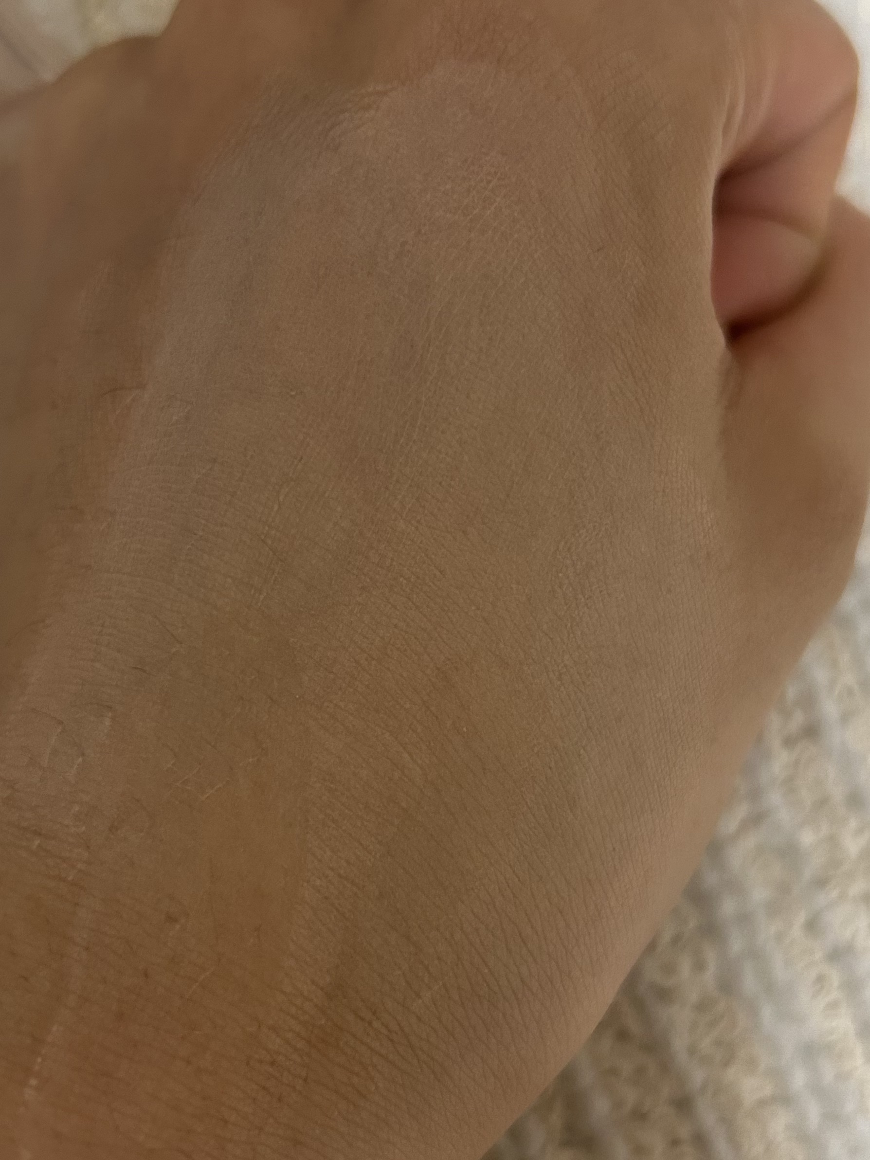 カバーリシャスセラムファンデーション/BANILA CO/リキッドファンデーションを使ったクチコミ（3枚目）