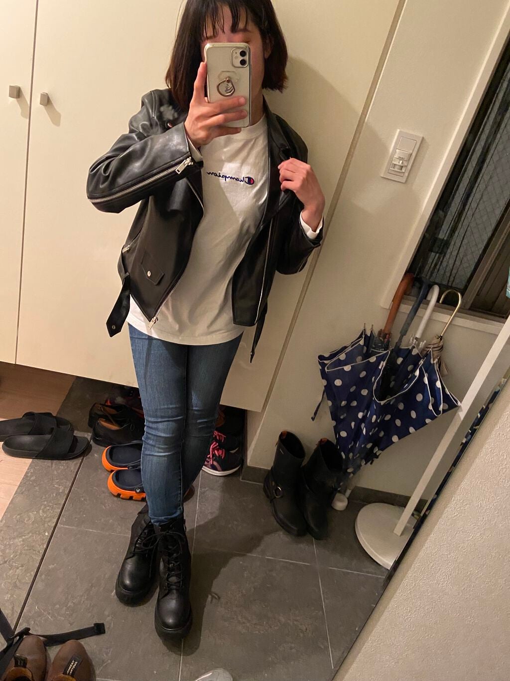 #生田絵梨花 on LIPS 「今日の洋服!もう秋なのか冬なのか分からない!笑笑#冬服#秋服#..」(1枚目)