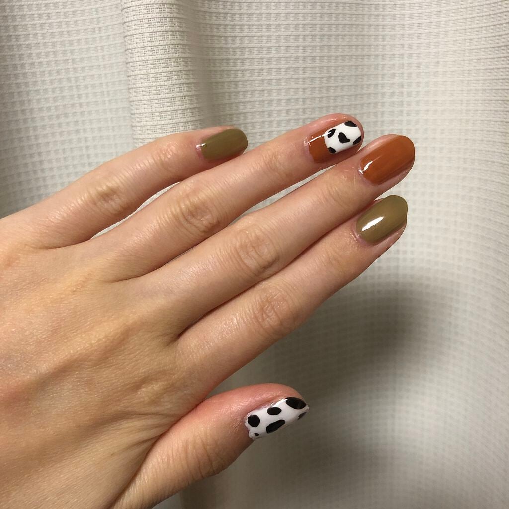 カラフルネイルズ/キャンメイク/マニキュアを使ったクチコミ(3枚目)