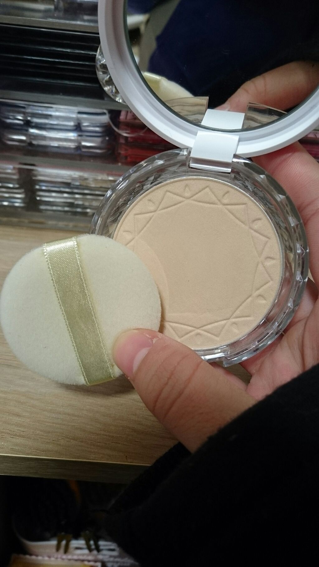 UVクリアフェイスパウダー/CEZANNE/プレストパウダーを使ったクチコミ(2枚目)