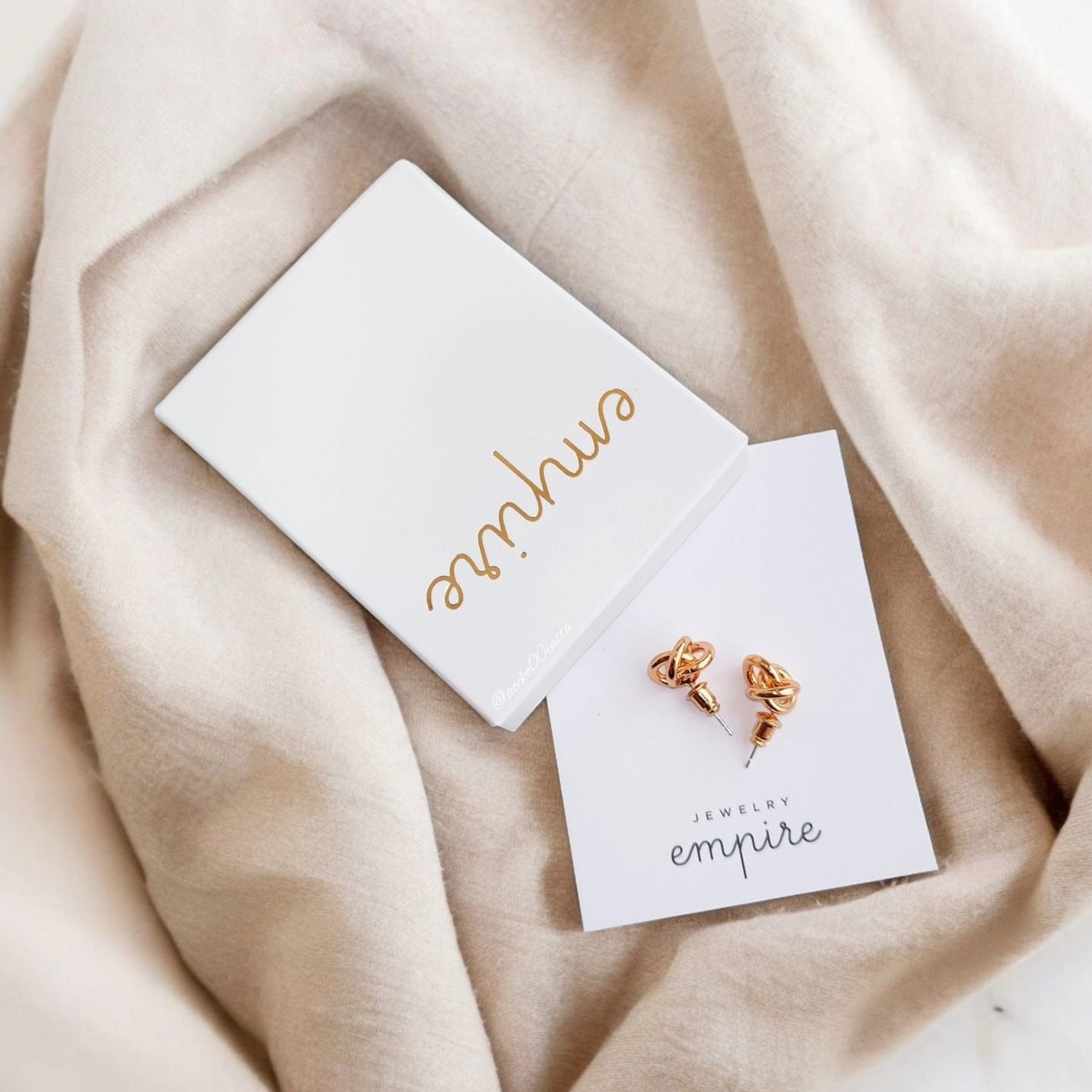 accko 自分で撮った写真レビューある方フォロバします♡ on LIPS 「empire大人かわいいトリニティピアスコロンとした形がかわい..」(1枚目)