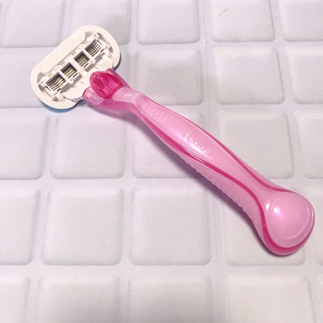 ヴィーナス エンブレイス/Gillette Venus/シェーバーを使ったクチコミ(6枚目)