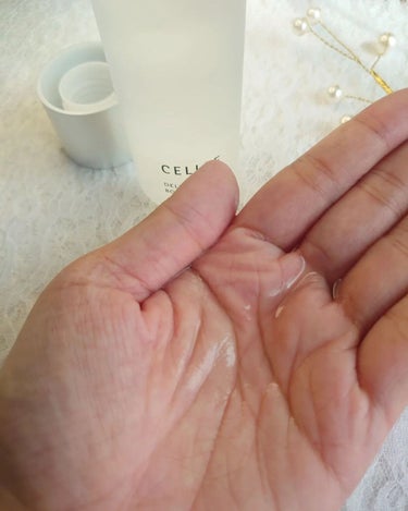 セルエフ デリバリー ブースターのクチコミ「セルエフ デリバリー ブースター

朝晩洗顔後一番最初に使う導入化粧水です

シャバシャバ系の.....」（3枚目）