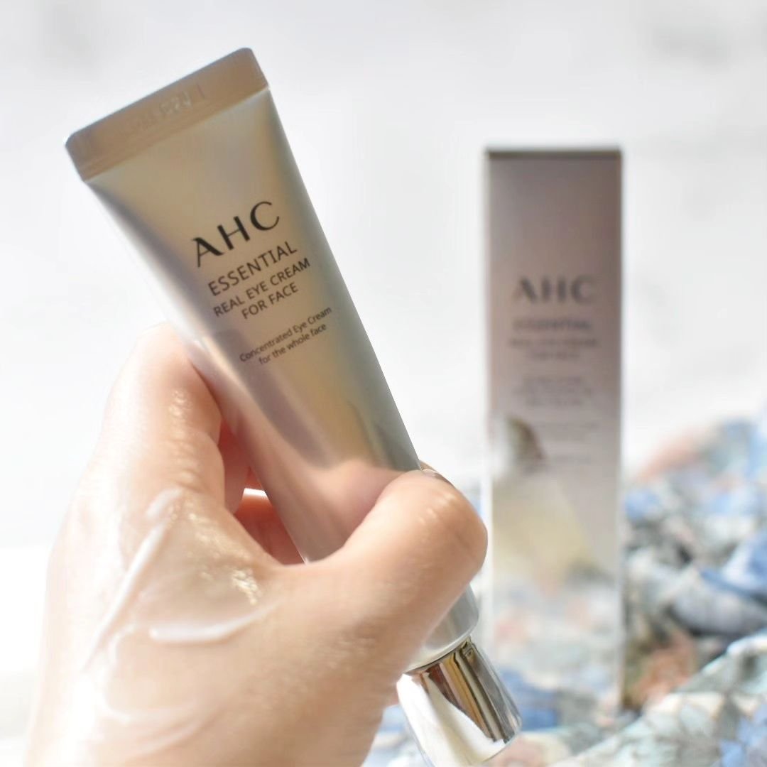 エッセンシャル リアル アイクリーム フォーフェイス/AHC/アイケア・アイクリームを使ったクチコミ（3枚目）