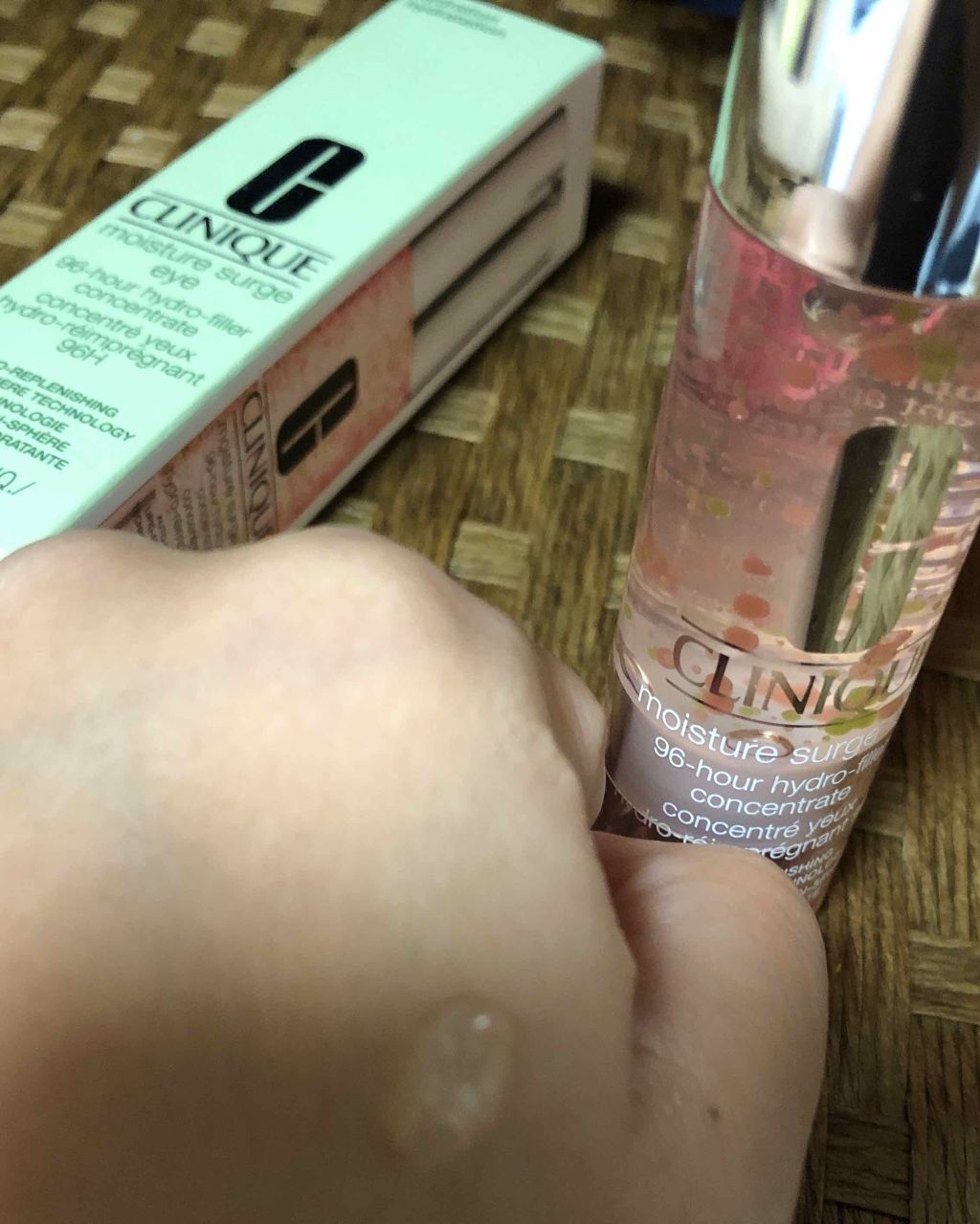 モイスチャー サージ 96 アイ コンセントレート/CLINIQUE/アイケア・アイクリームを使ったクチコミ（2枚目）