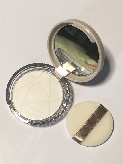 毛穴レスパウダー/CEZANNE/プレストパウダーを使ったクチコミ(2枚目)