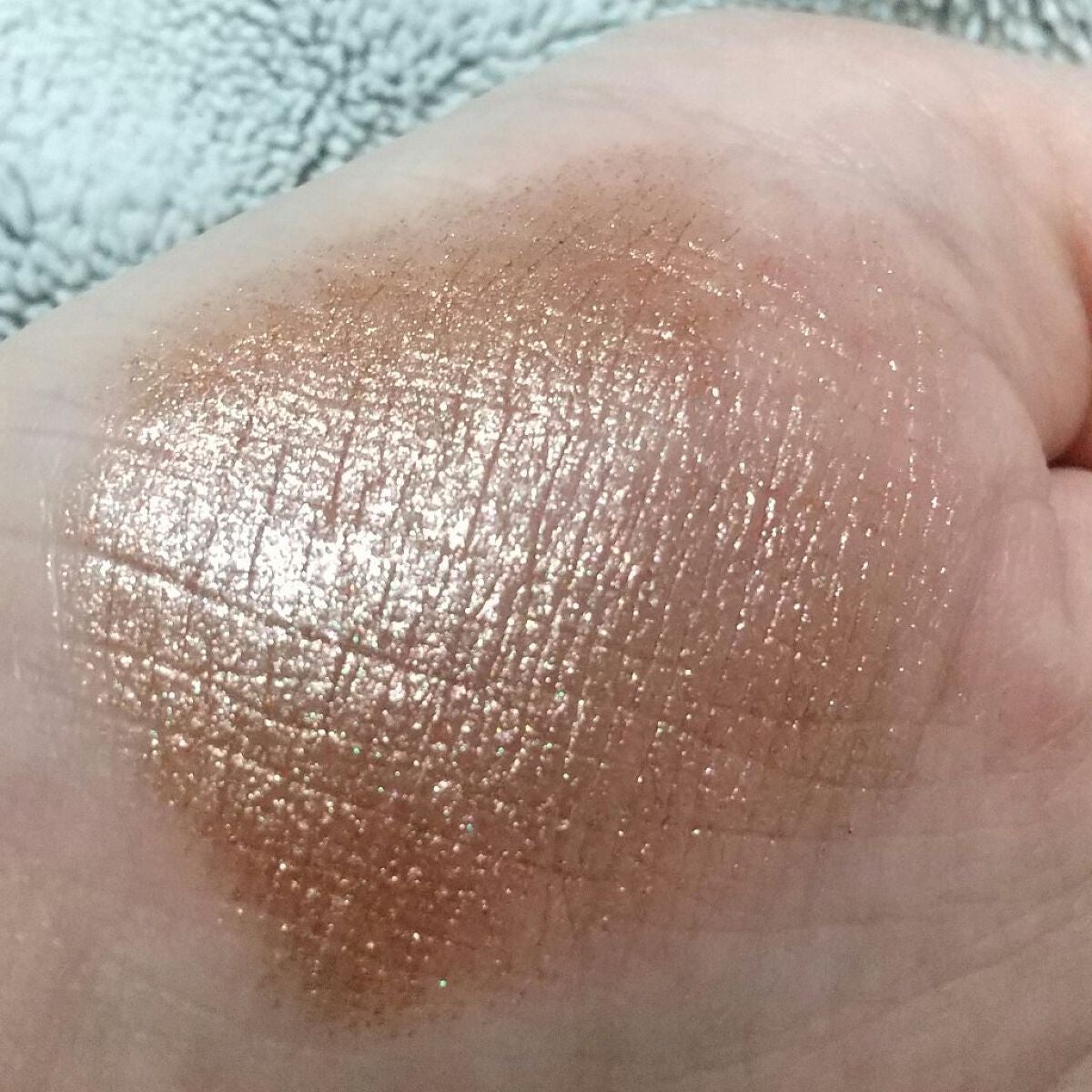 カラースティック/BYREDO/スティックアイシャドウを使ったクチコミ(5枚目)