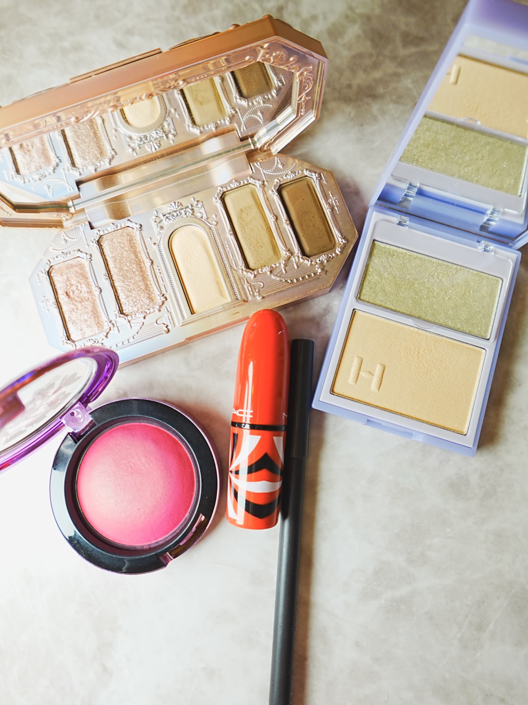 グロー プレイ ブラッシュ WILD CHERRY COLLECTION HD チェリー ツリー /M・A・C/パウダーチークを使ったクチコミ（2枚目）