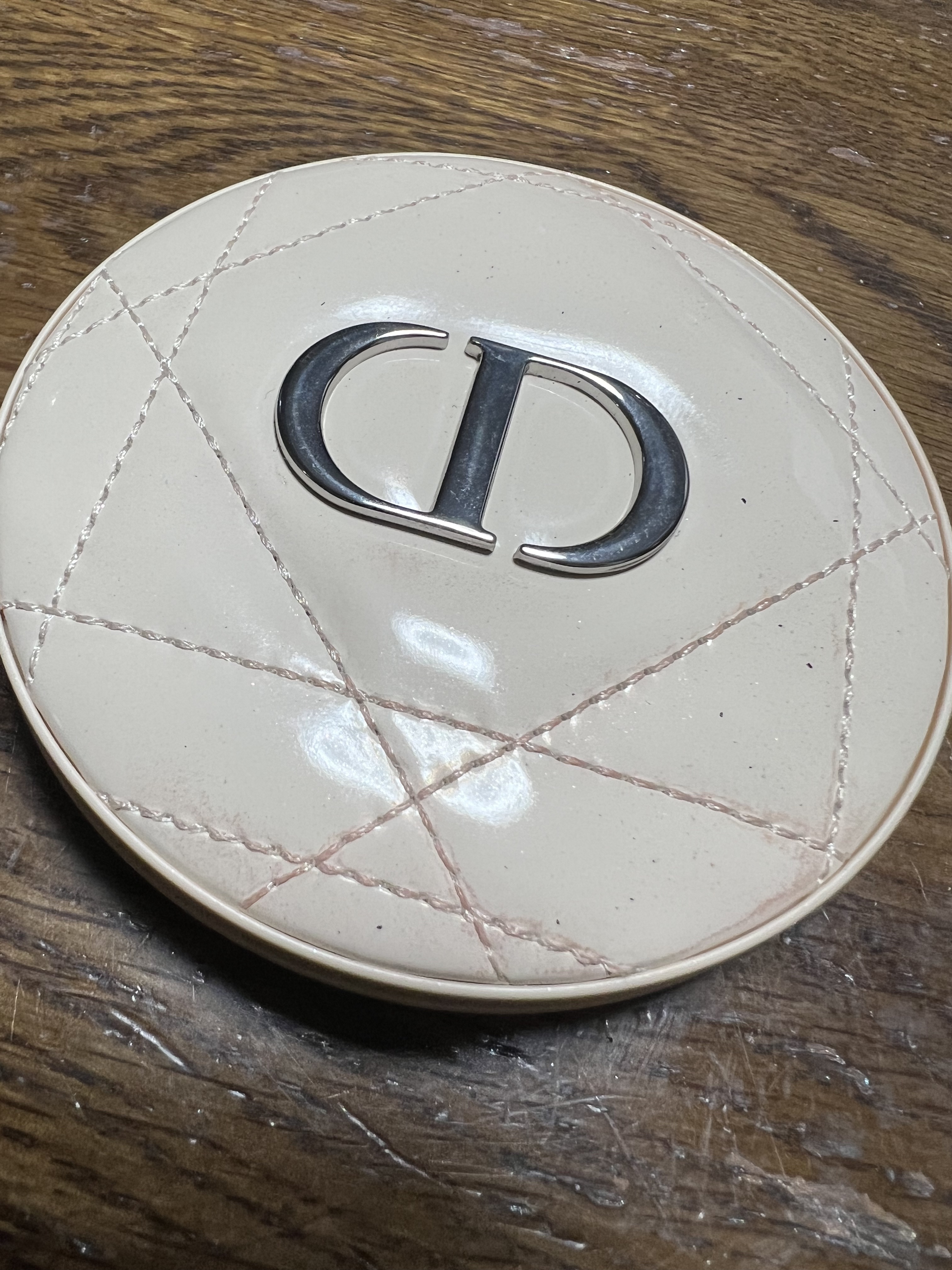 ディオールスキン フォーエヴァー クチュール ルミナイザー/Dior/プレストパウダーを使ったクチコミ（1枚目）