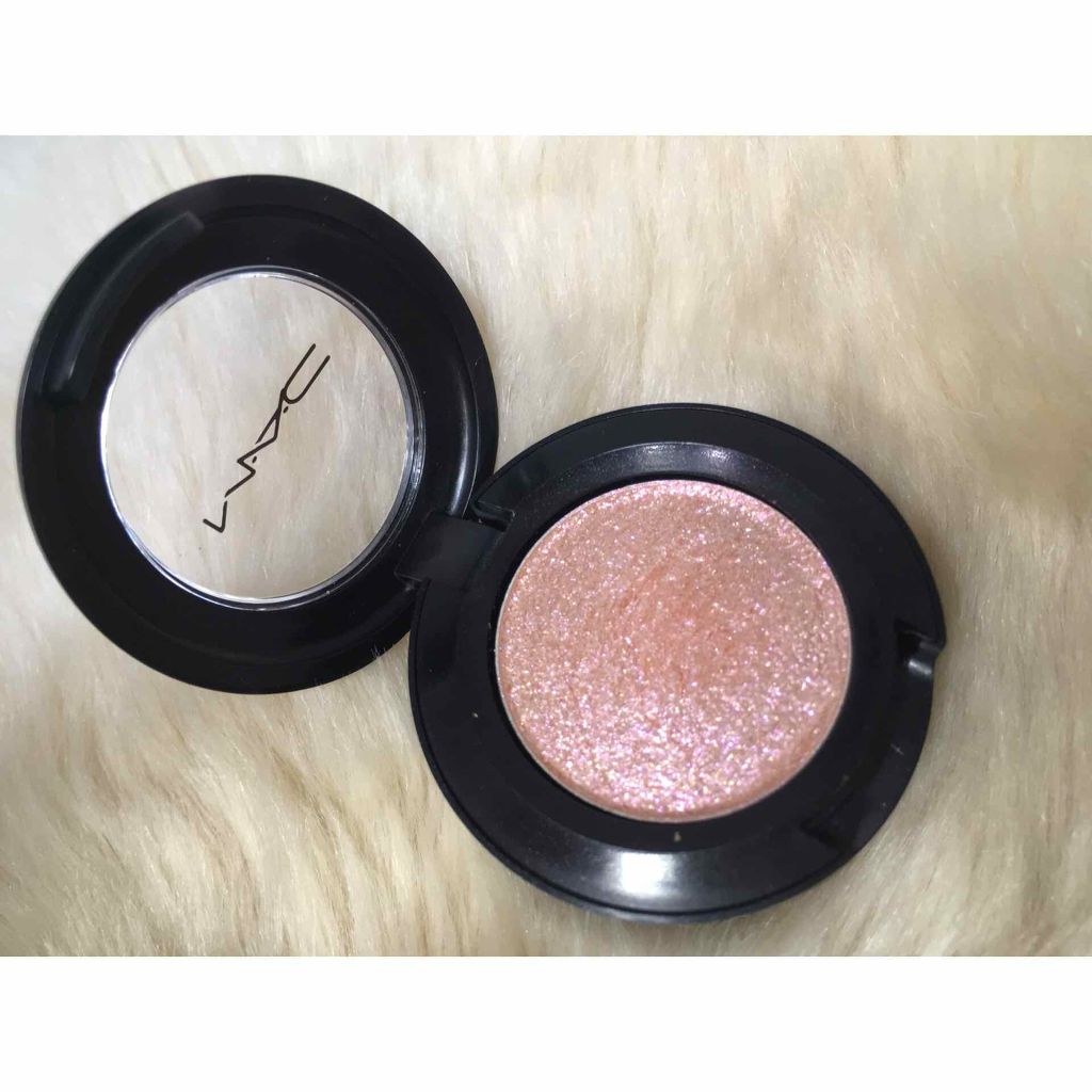 ダズルシャドウ/M・A・C/単色アイシャドウを使ったクチコミ(1枚目)