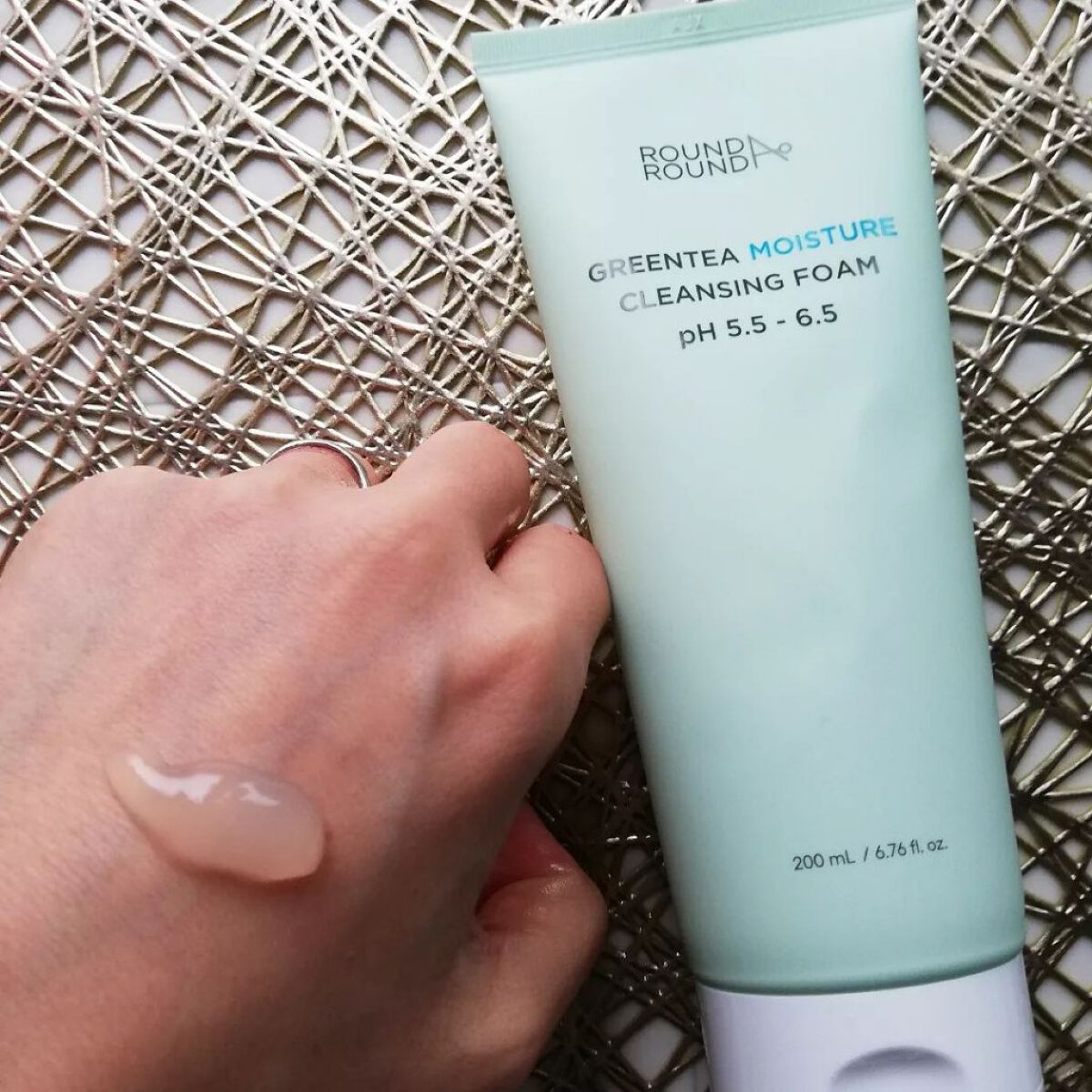 グリーンティー 弱酸性クレンジングフォーム/ラウンドアラウンド/洗顔フォームを使ったクチコミ(2枚目)