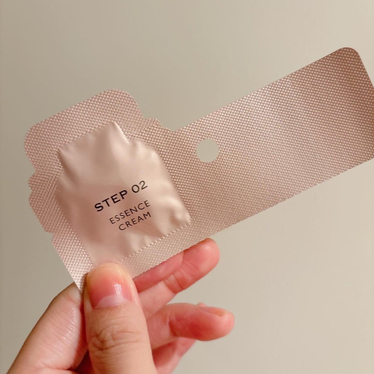 ルミナスマスク (ケアクリーム付き) /cerXcer/シートマスク・パックを使ったクチコミ(3枚目)