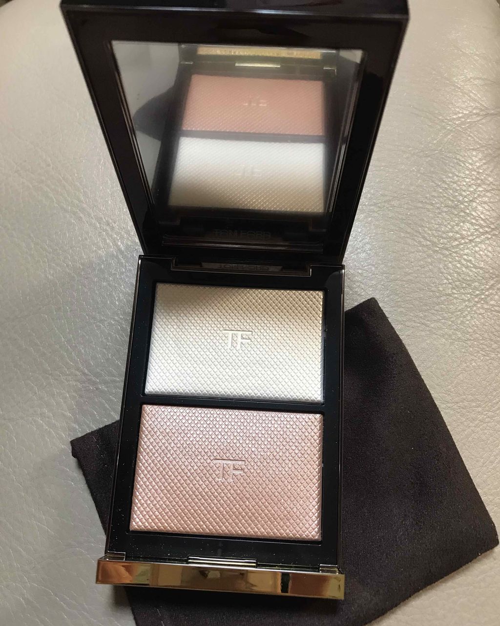 スキン イルミネイティング パウダー デュオ/TOM FORD BEAUTY/プレストパウダーを使ったクチコミ(1枚目)