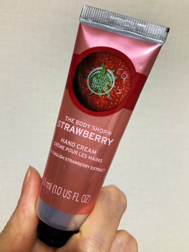 THE BODY SHOP ハンドクリーム ストロベリーのクチコミ「THE BODY SHOP

ハンドクリーム ストロベリー



LIPSショッピングにある
.....」（1枚目）