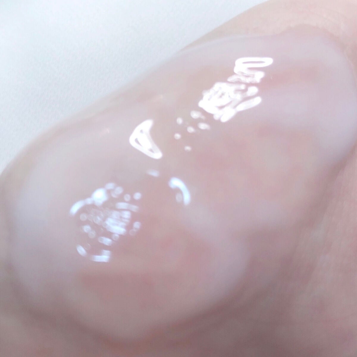 プレミアムボディミルク ホワイトニング【医薬部外品】 /ニベア/ボディミルクを使ったクチコミ(6枚目)