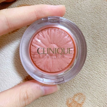 💎CLINIQUE チークポップ💎
18番　ピンクハニーポップ

肌馴染みよい😍◎
薄付きだから、濃すぎた！ってことにもならなくて私はすごくちょうど良いなーって思いました！おすすめです☺︎