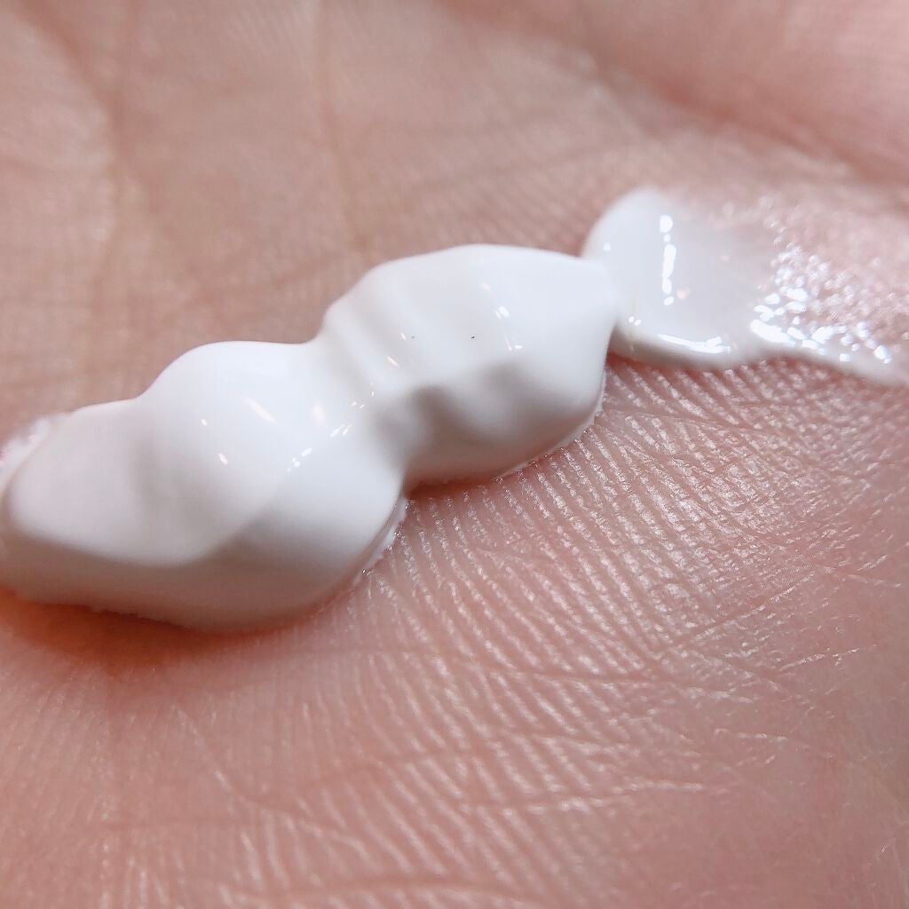 グルタプラスホワイトニングボディソリューション/Useemi/ボディローションを使ったクチコミ(4枚目)