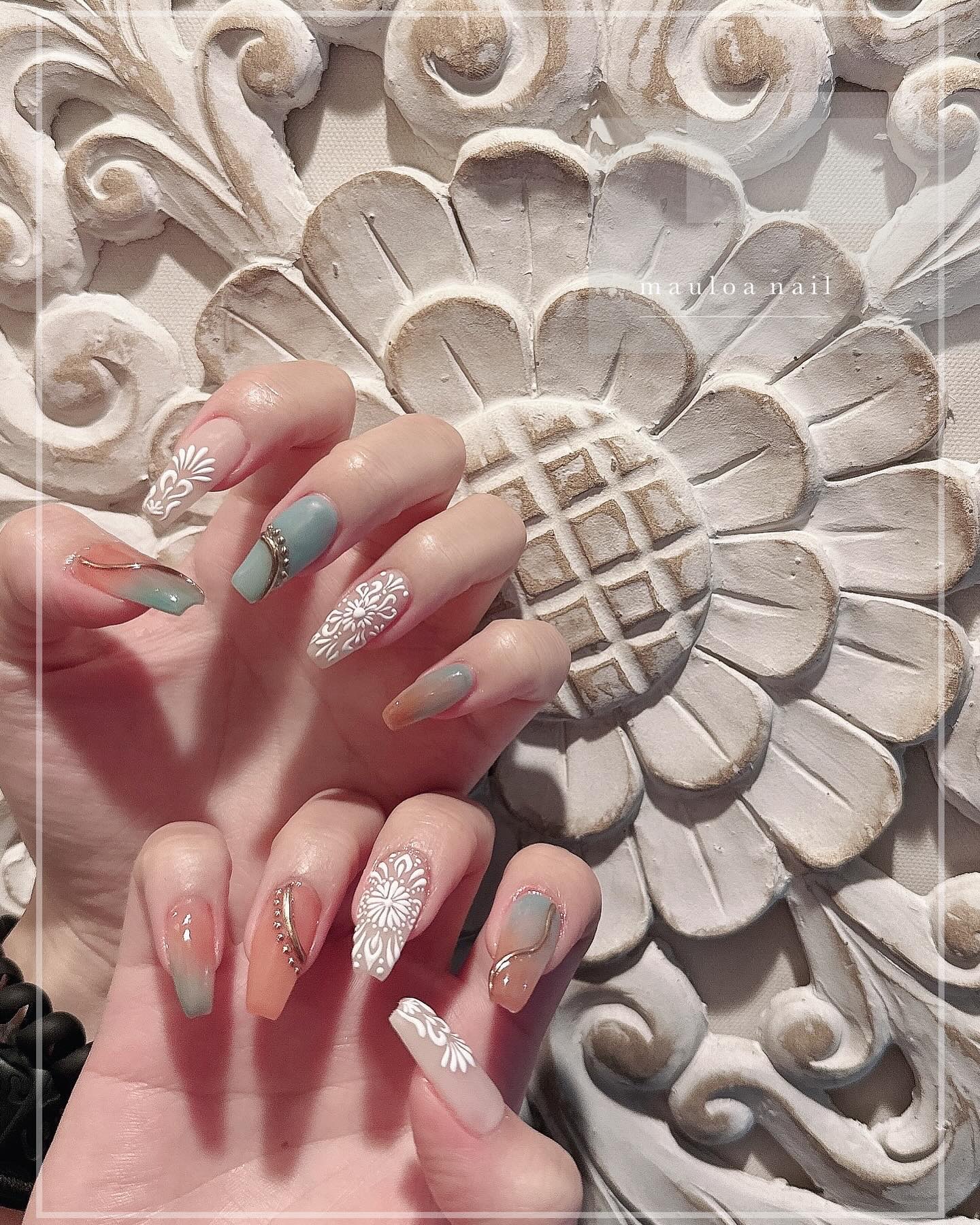 #お花ネイル,#ネイル,#アートネイル,#タイル柄ネイル,#マーブルネイル,#リングネイル,#タイルネイル,#マットネイル,#ミラーネイル,#手書きアートネイル,#ハートネイル,#パーツネイル,#ベージュネイル,#マーブルネイル,#夏ネイル,#天王寺ネイルのネイルデザイン
