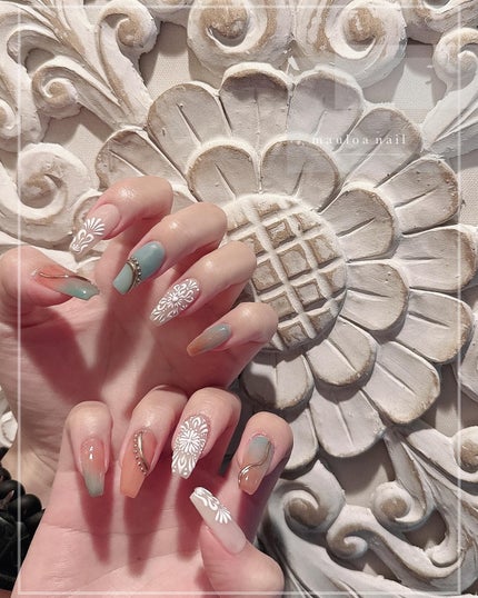 mauloa_nail on LIPS 「・ ターコイズ✖︎コーラル🩵🧡いつもありがとうございます🥰🎀・..」(1枚目)