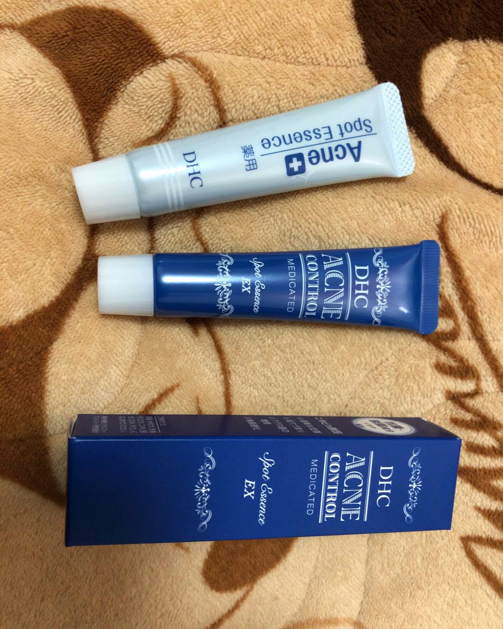 DHC 薬用アクネコントロール フレッシュ ローションのクチコミ「DHCのアクネクリーム！
ニキビのお供に✨

ニキビができた時にささっと塗り込むとニキビの治り.....」（1枚目）