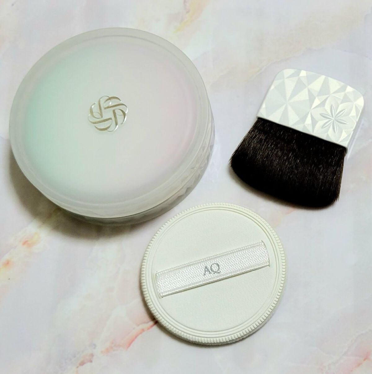 AQ オーラ リフレクター/DECORTÉ/プレストパウダーを使ったクチコミ(3枚目)