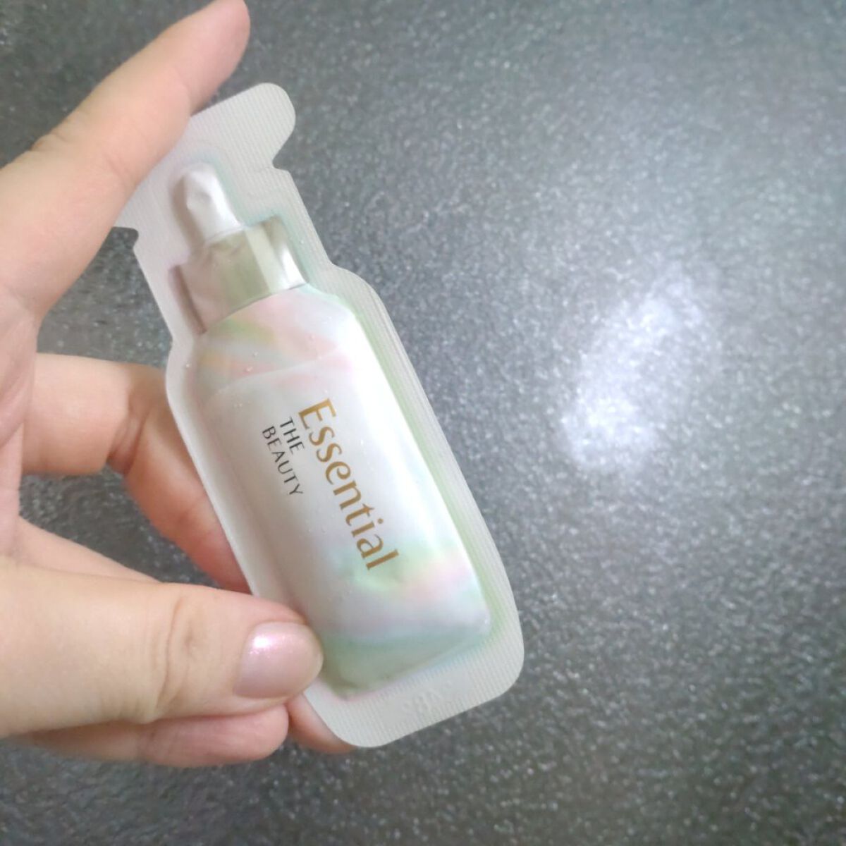 ザビューティ うるツヤチャージヘアパック/エッセンシャル/ヘアマスク・ヘアパックを使ったクチコミ（2枚目）