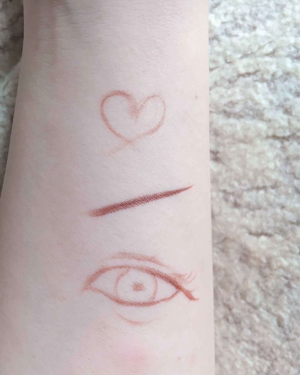 クイックイージーアイライナー/キャンメイク/リキッドアイライナーを使ったクチコミ（2枚目）