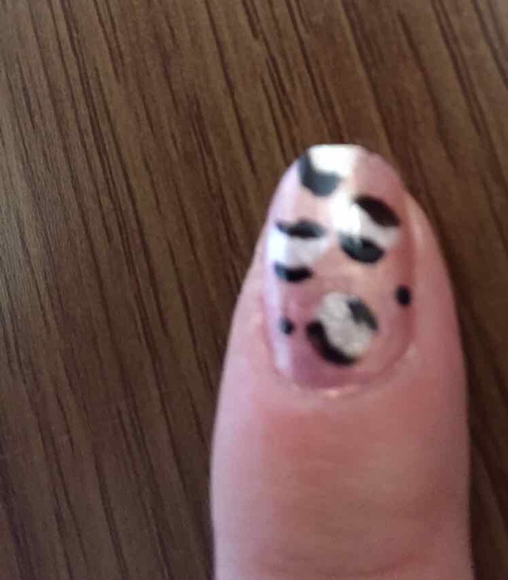 カラフルネイルズ/キャンメイク/マニキュアを使ったクチコミ(3枚目)