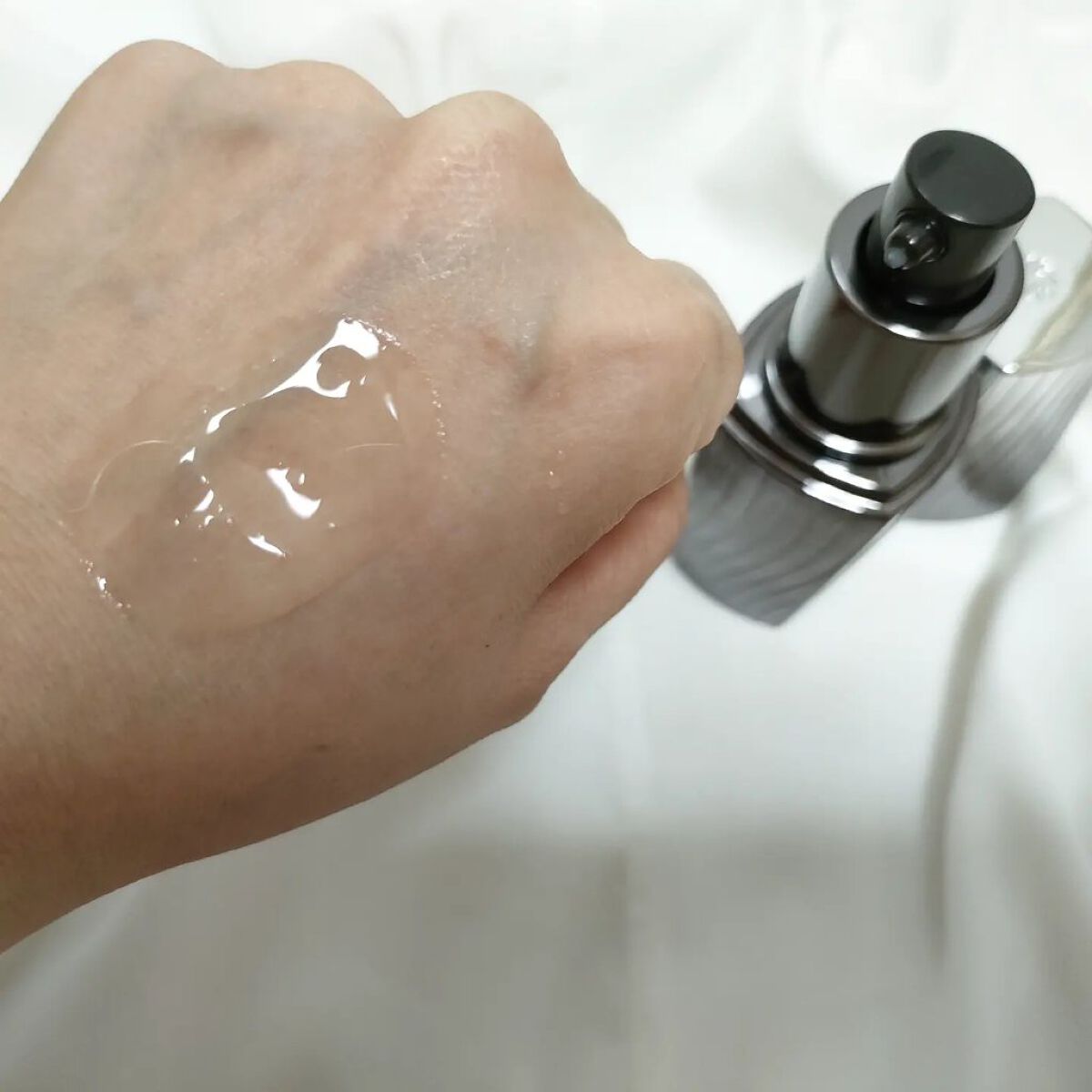 ホワイトロジスト　ネオジェネシス　ブライトニング コンセントレイト/DECORTÉ/美容液を使ったクチコミ（2枚目）