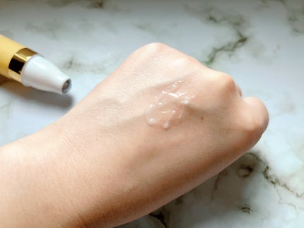 V9ビタミンアンプルロールオンアイクリームクリア/JMsolution/アイケア・アイクリームを使ったクチコミ(4枚目)