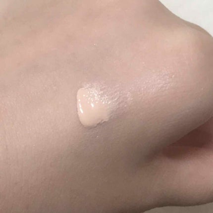 SENKA(専科) 純白専科 すっぴん色づく美容液フォンデュのクチコミ「【持ち運びに最高!美白ケアファンデ】
こんにちは!アフリカ少女です🐘
ナチュラルで肌に.....」(2枚目)