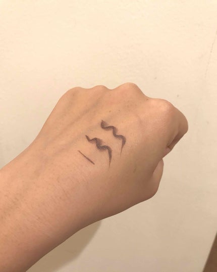 EYE OPENING LINER/UZU BY FLOWFUSHI/リキッドアイライナーを使ったクチコミ(3枚目)